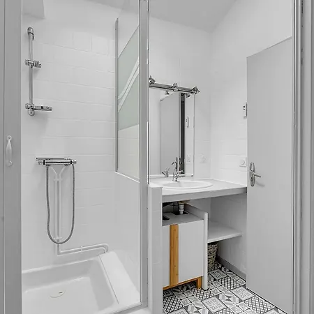 Nice Studio Under The Roof Ideal For 2 In Toulouse Apartment